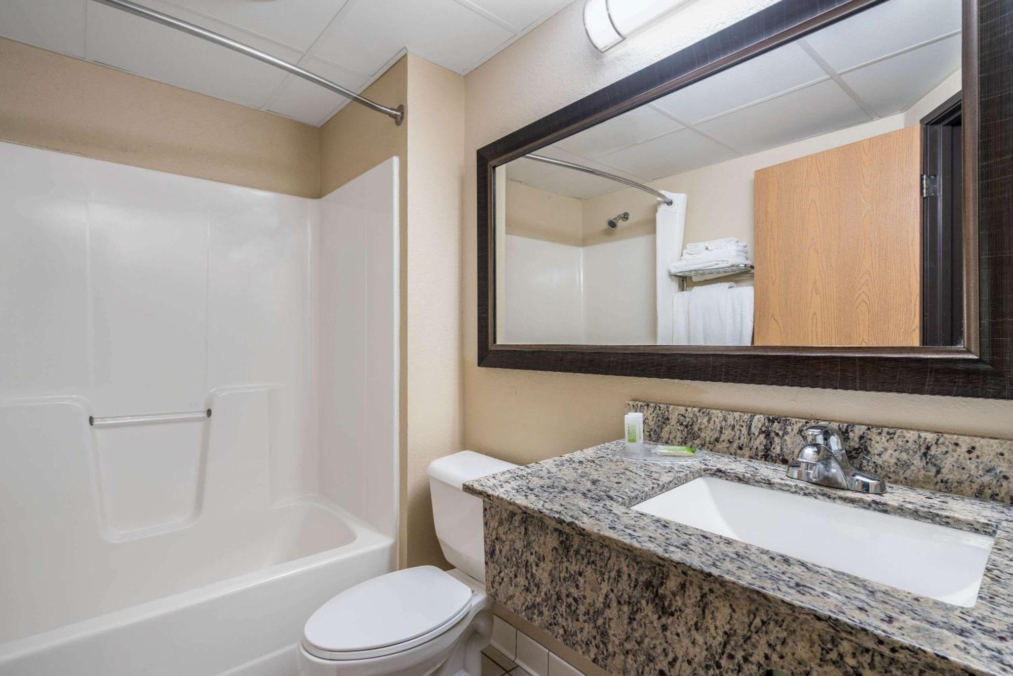 Americinn By Wyndham Little Falls Extérieur photo